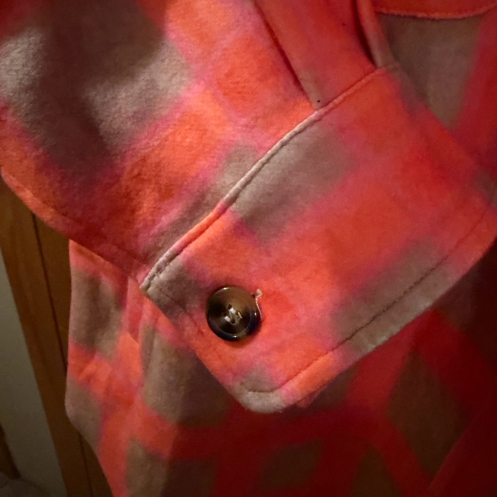 David & Dani Women's Pink and Tan Plaid Flannel Jacket with 4 pockets - Picture 4 of 4
